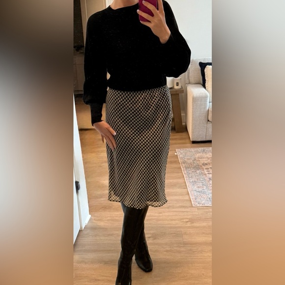 LIKE NEW Houndstooth Skirt - Picture 1 of 4